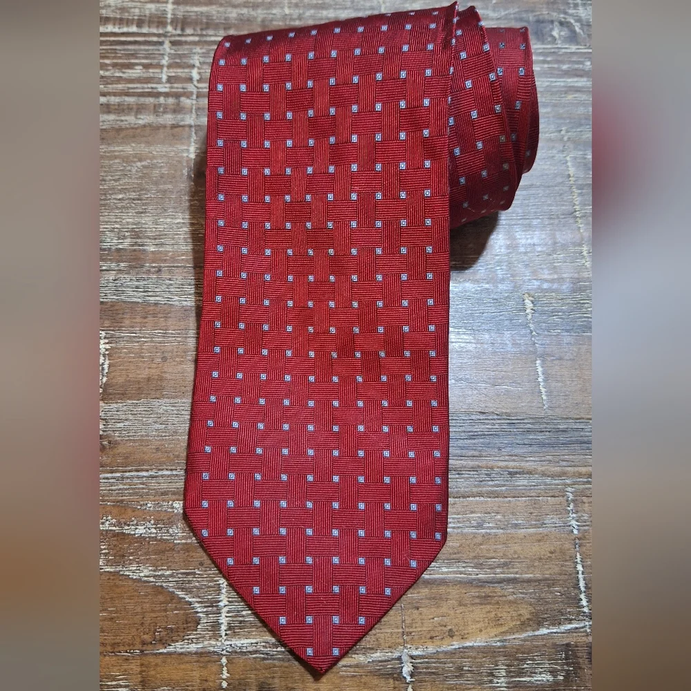 Brooks Brothers 346 100% Silk Men's Red Tie Necktie Made In The USA.  3.5‎ Width